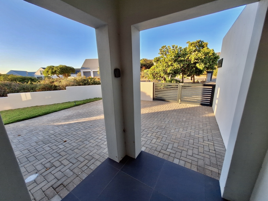 4 Bedroom Property for Sale in Grotto Bay Western Cape